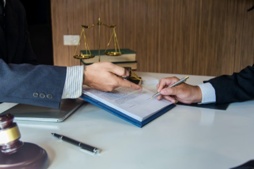 Understanding the Role of Lawyers in Dubai: Your Key to Legal Success
